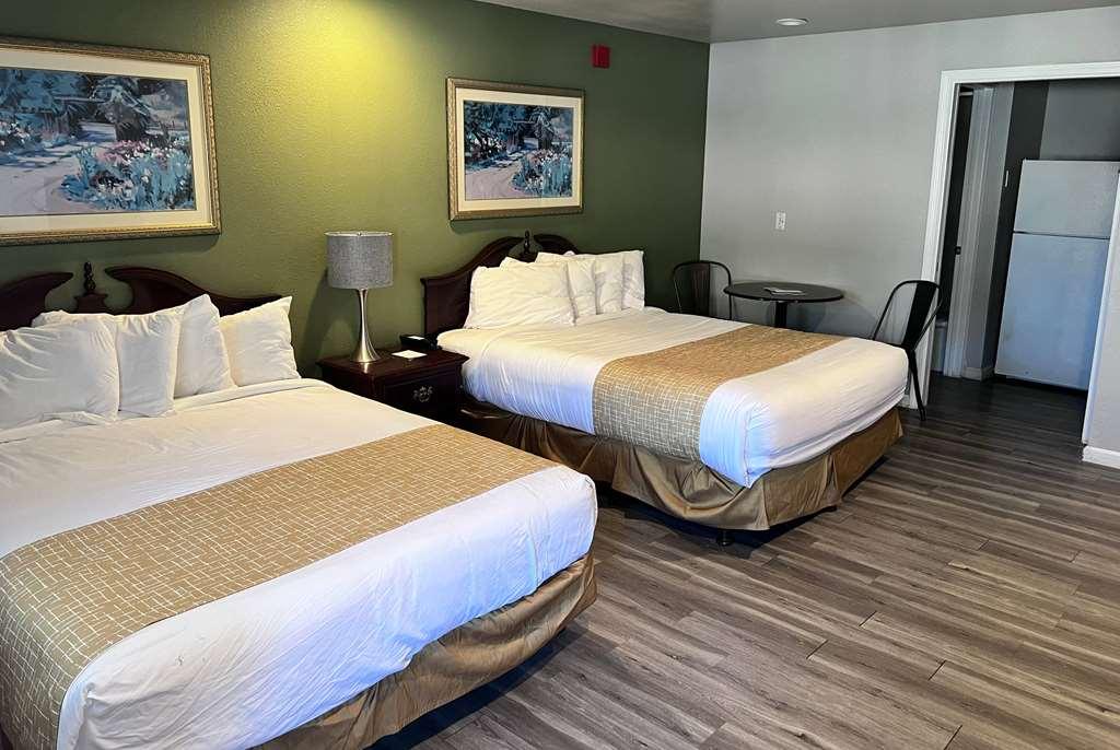 Travelodge By Wyndham Redding Ca Bilik gambar